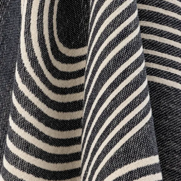 Anek Cotton Throw - Black