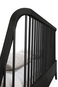 Ethnicraft Oak Spindle Queen Bed