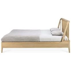 Ethnicraft Oak Spindle Queen Bed