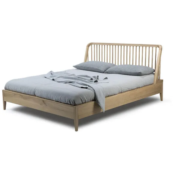 Ethnicraft Oak Spindle Queen Bed