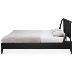 Ethnicraft Oak Spindle Queen Bed