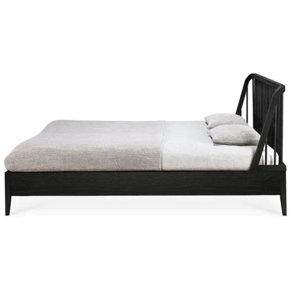 Ethnicraft Oak Spindle Queen Bed