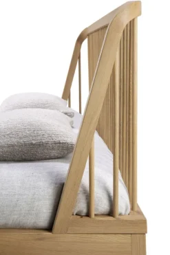 Ethnicraft Oak Spindle Queen Bed