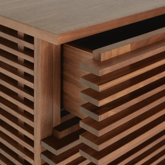 Line Chest of 5 Drawers
