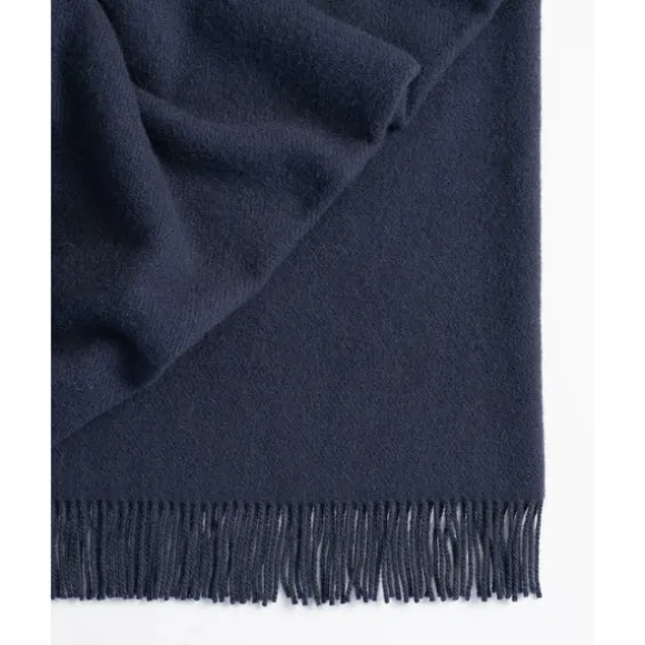 Nevis Throw Rug