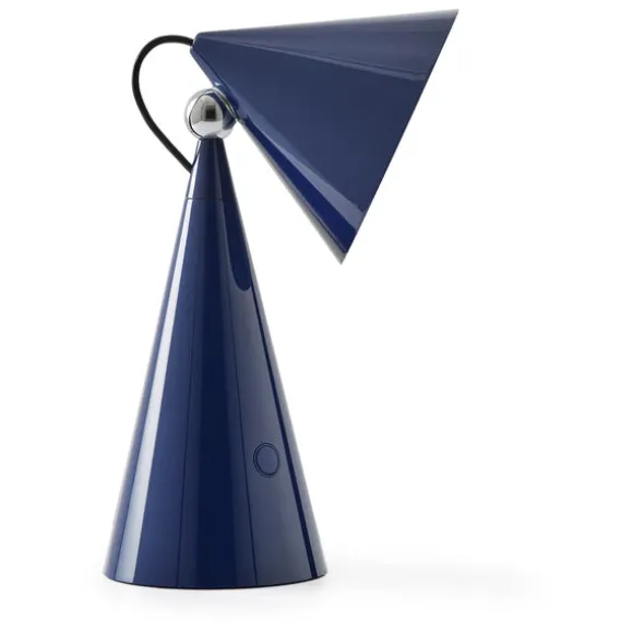 Pose Portable Lamp