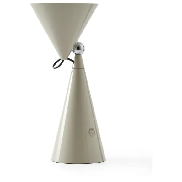 Pose Portable Lamp