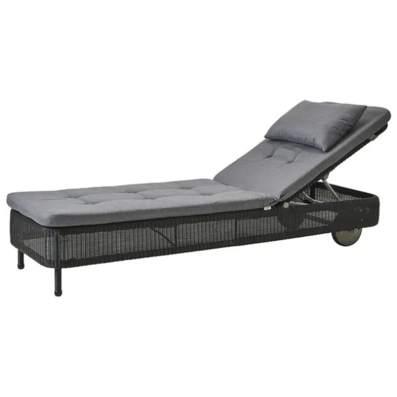 Presley Sunbed