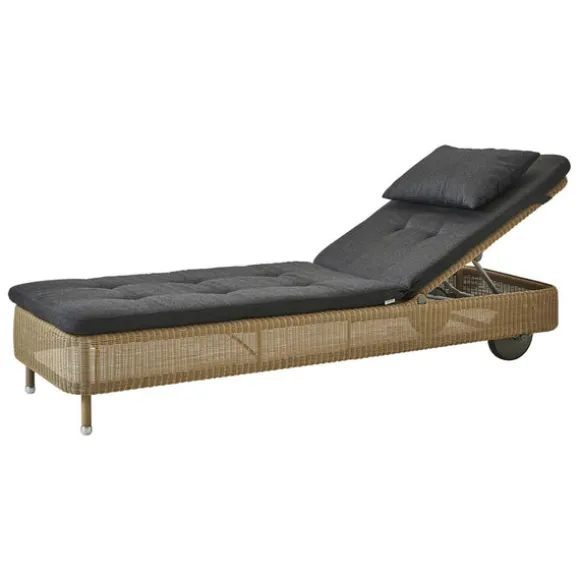 Presley Sunbed
