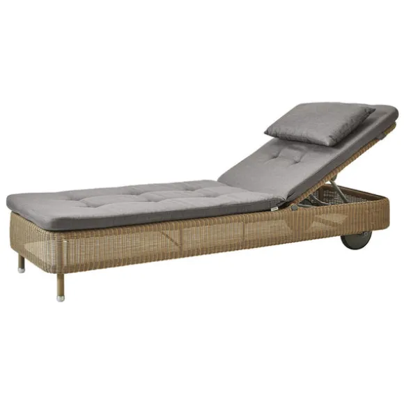 Presley Sunbed