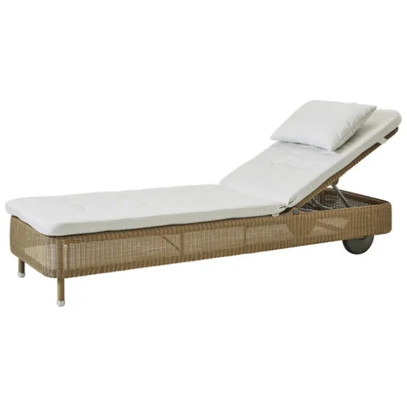 Presley Sunbed