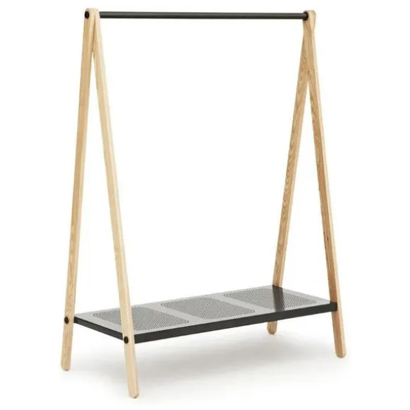 Toj Clothes Rack