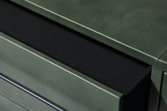 Trunk Six Drawers